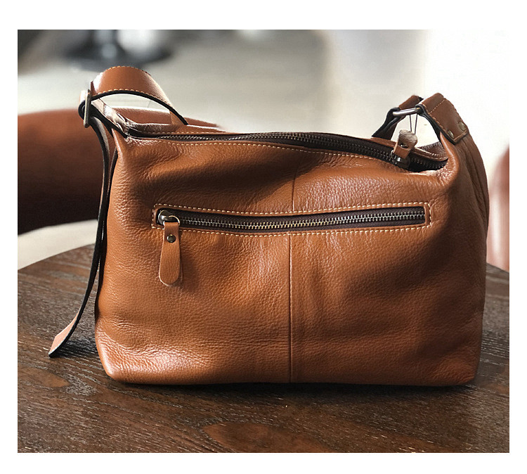 Women's shoulder bag