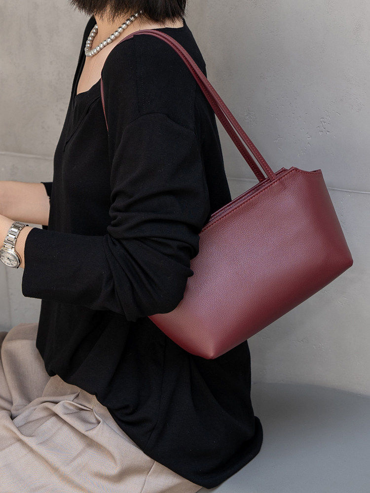 Women's shoulder bag