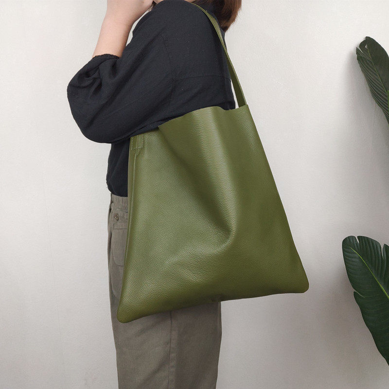 Women's shoulder bag