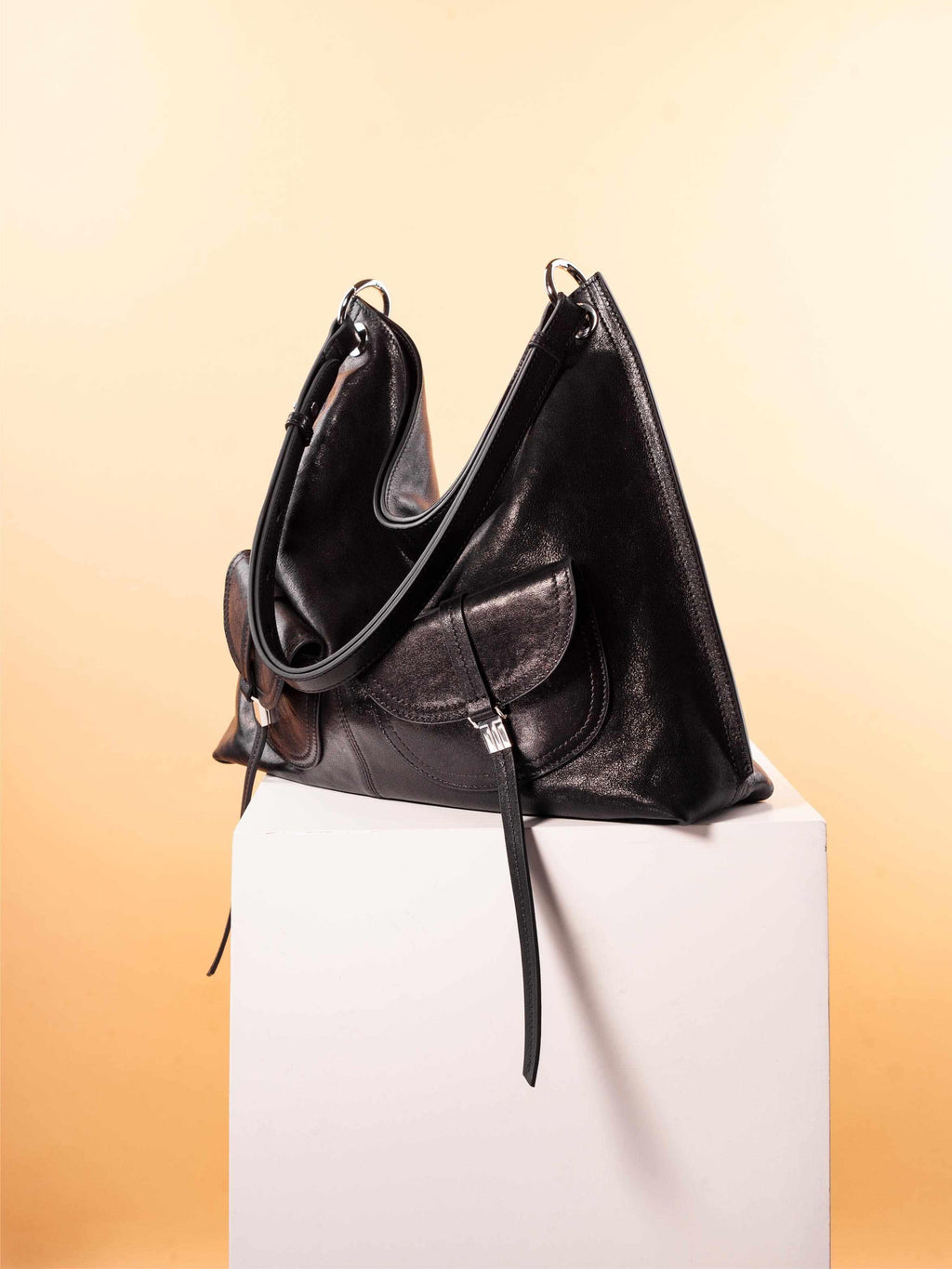 BLAVA Veg-Tanned Pocket Hobo Bag