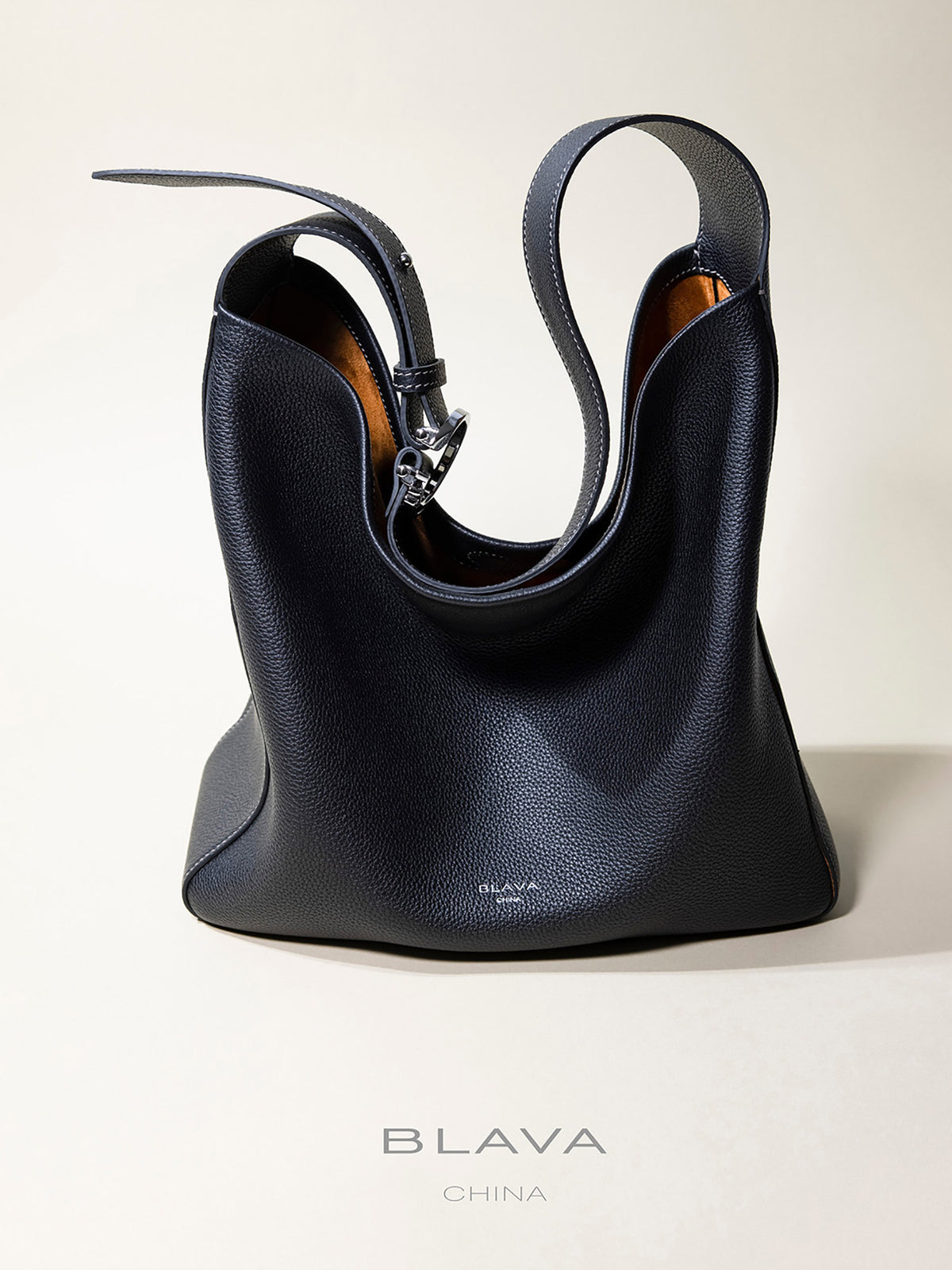 BLAVA Oriental Leather Large Hobo