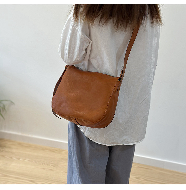 Women's shoulder bag