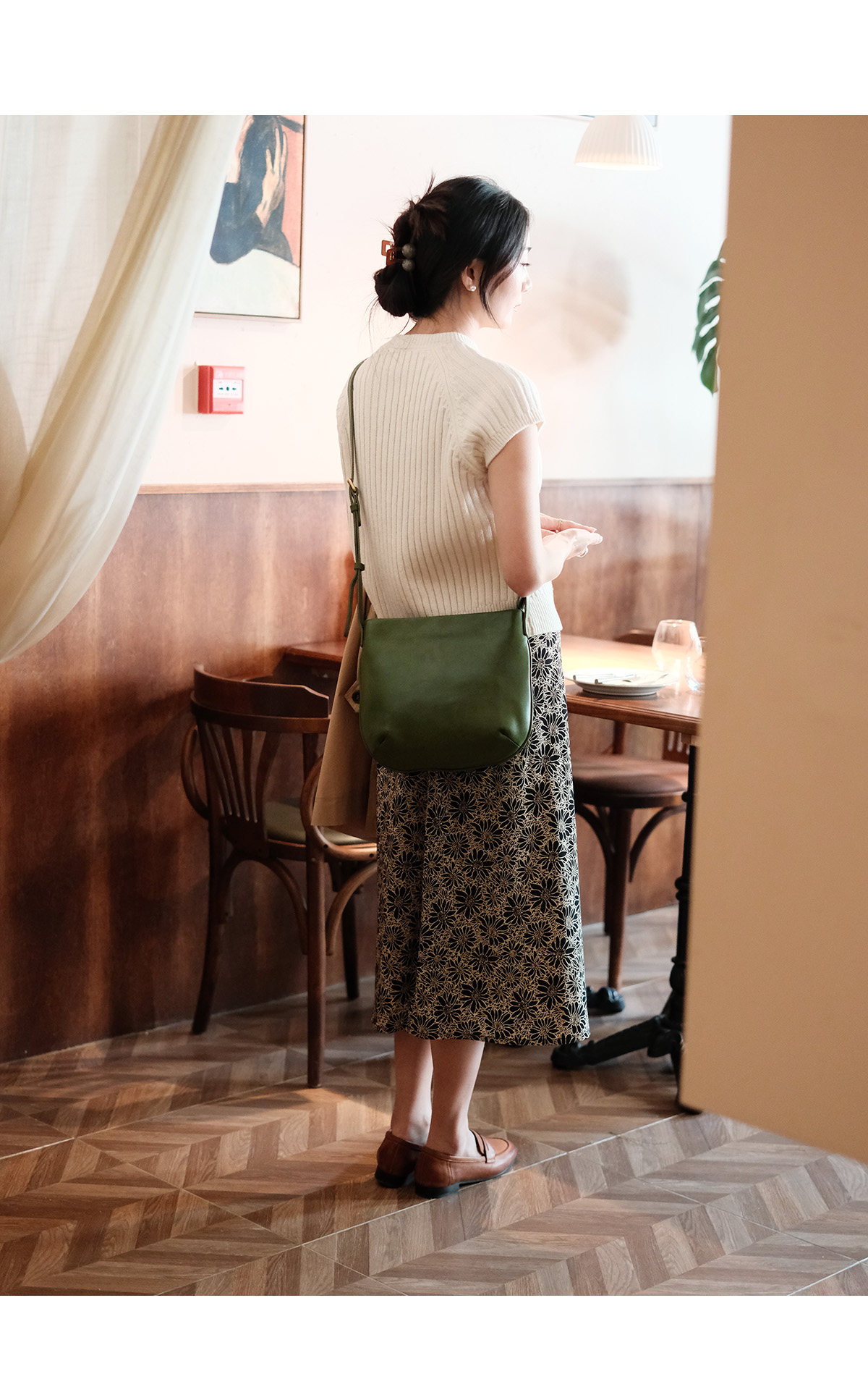 Women's shoulder bag