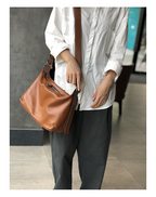 Women's shoulder bag