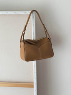 Women's shoulder bag
