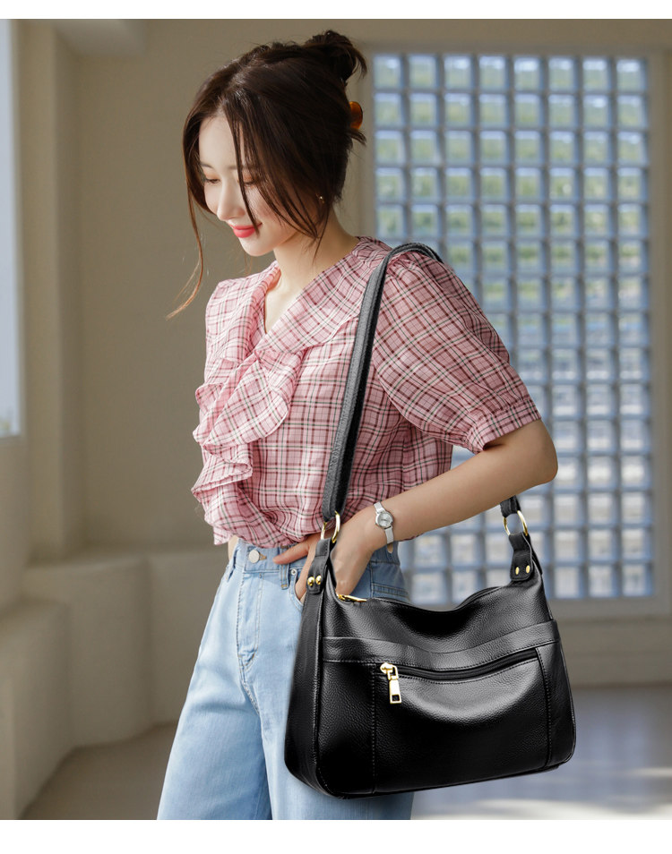 Women's shoulder bag
