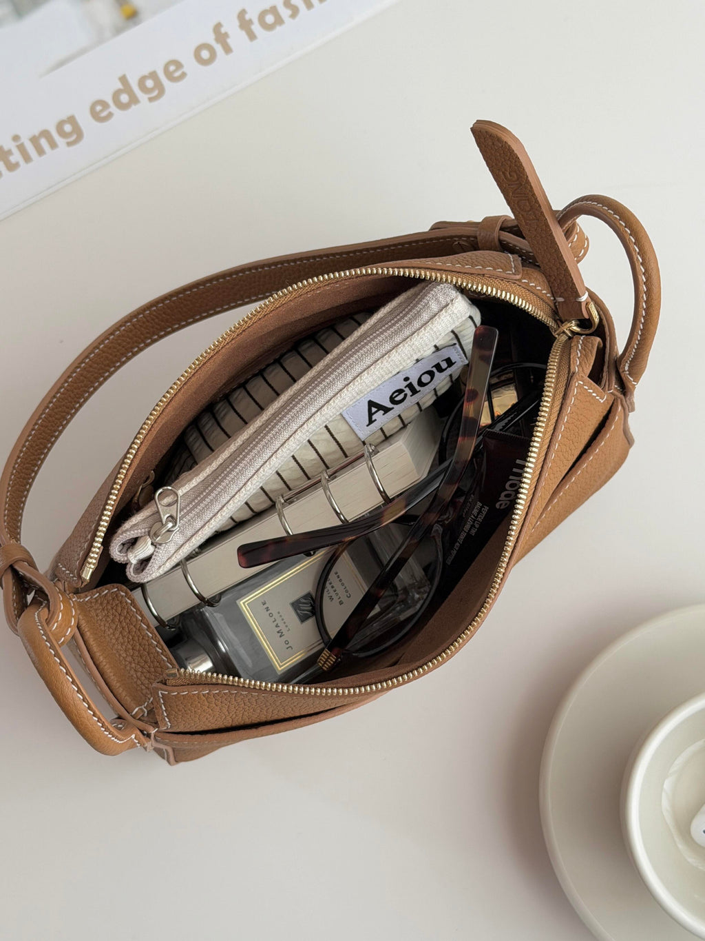 Women's shoulder bag