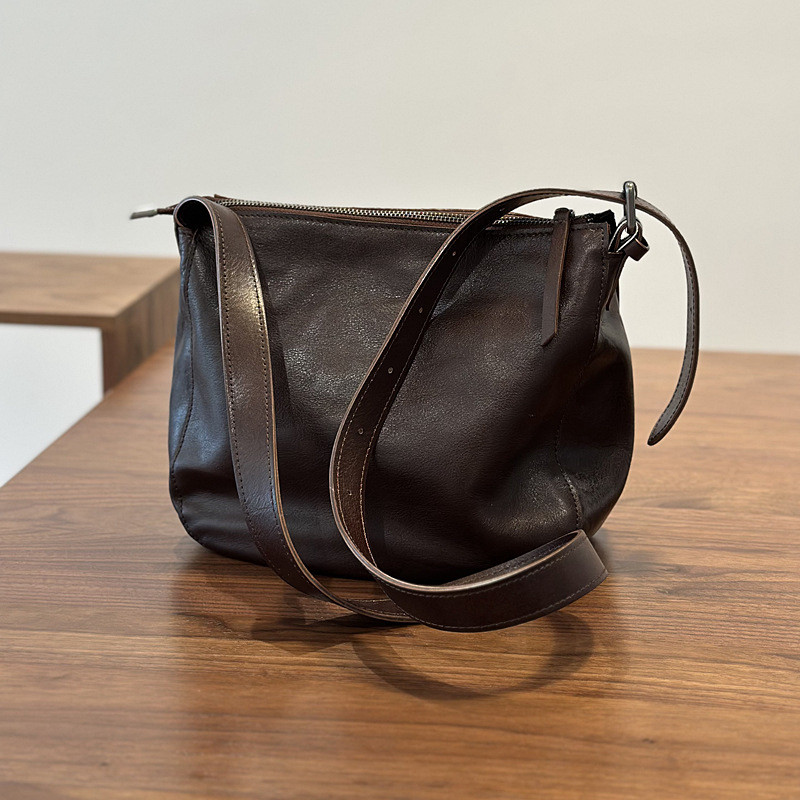 Women's shoulder bag