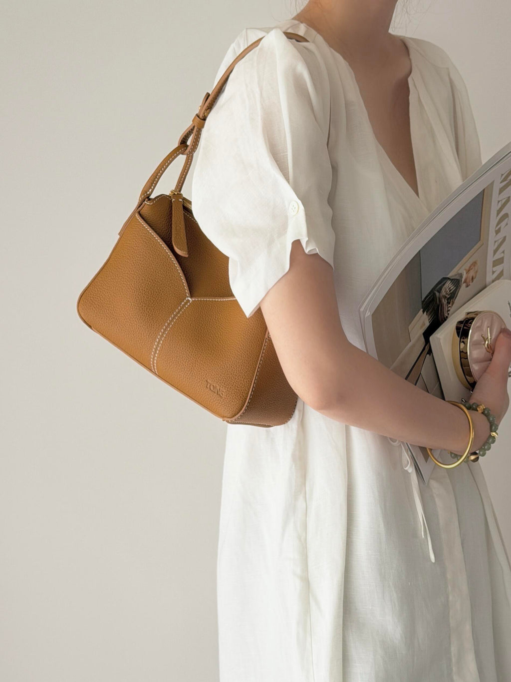 Women's shoulder bag