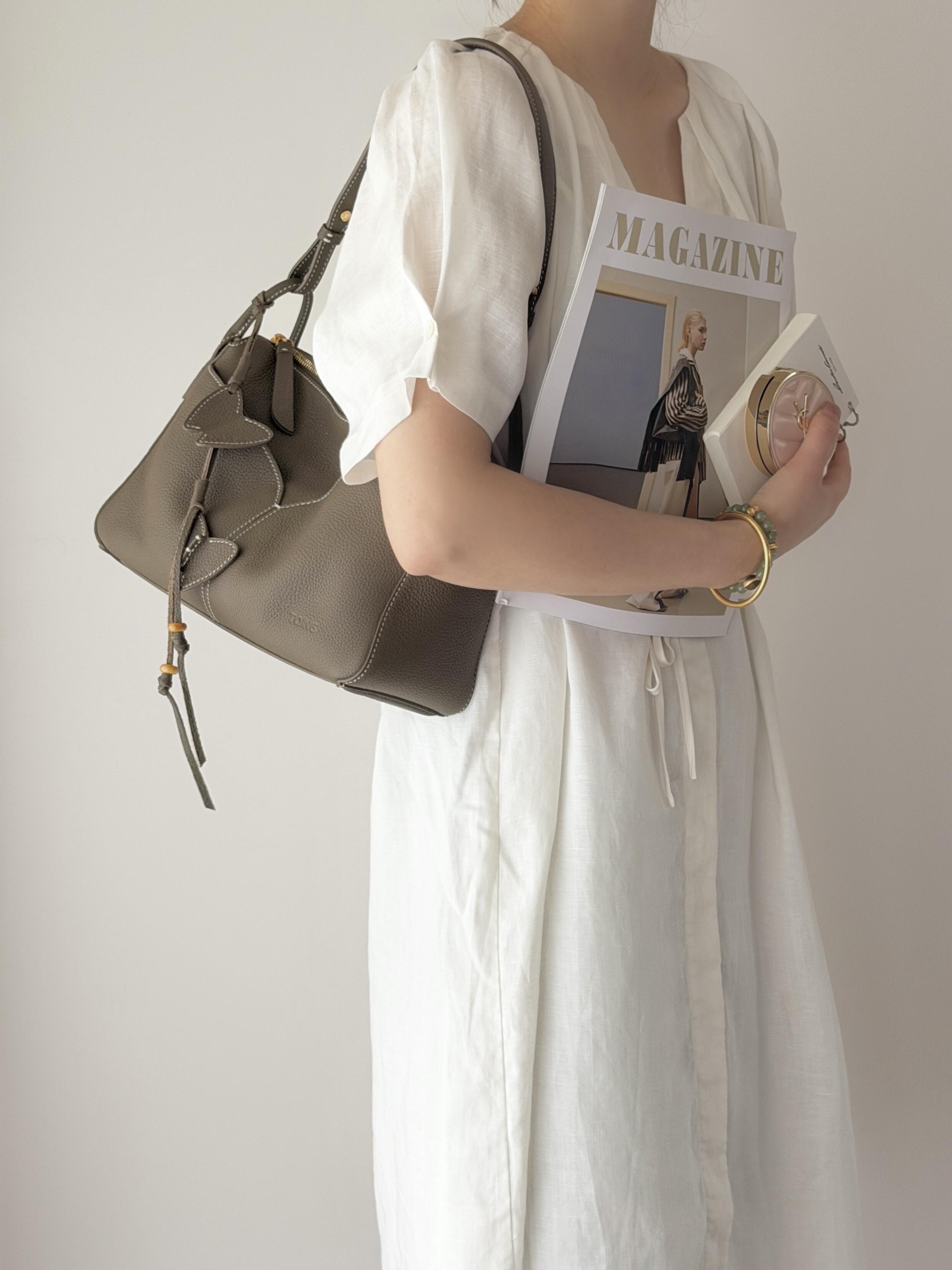 Women's shoulder bag