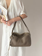 Women's shoulder bag