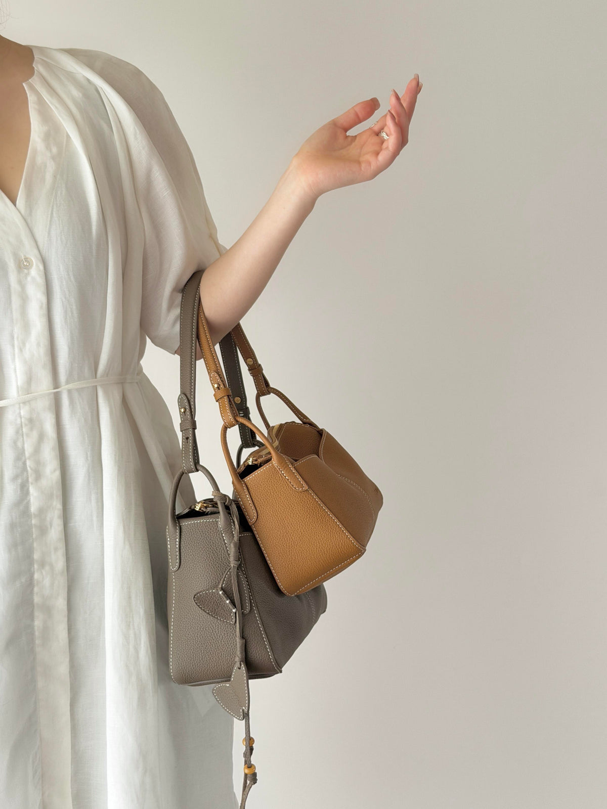 Women's shoulder bag