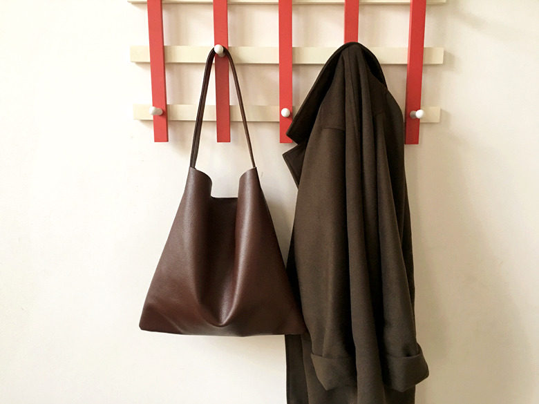 Women's shoulder bag