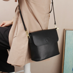 Women's shoulder bag