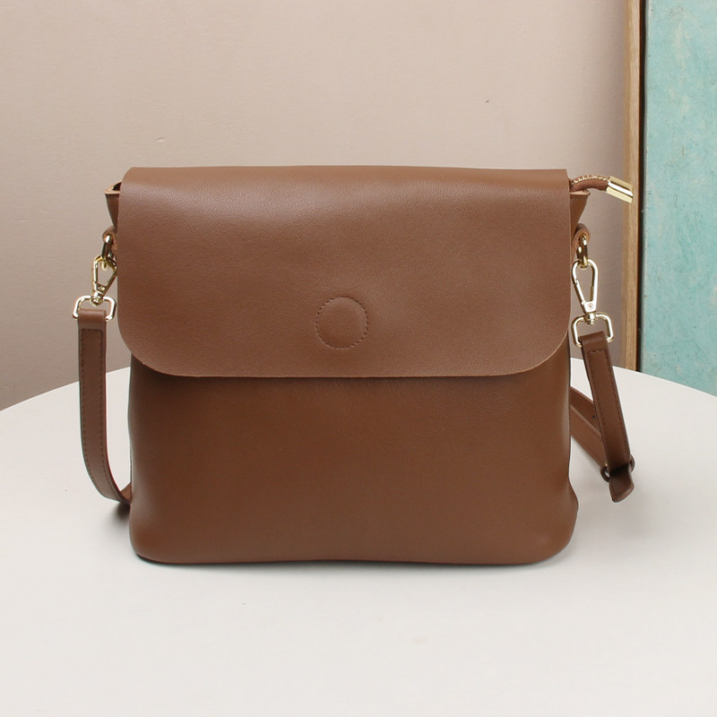 Women's shoulder bag